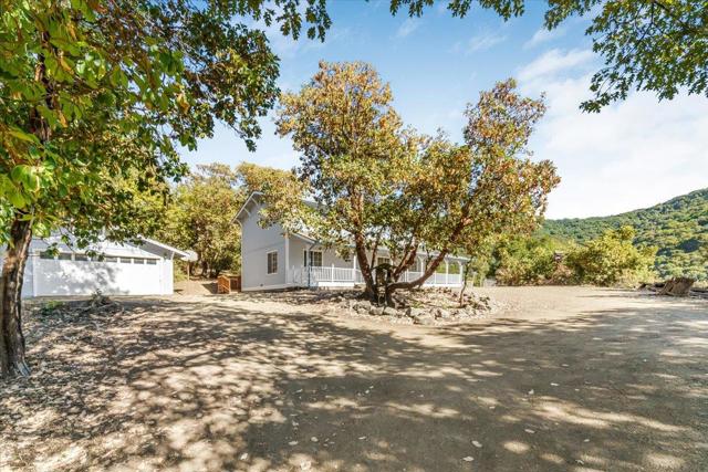 40101 Tassajara Road, Carmel Valley CA: https://media.crmls.org/mediaz/2b536fca-f20e-4d10-8d15-de2af6f29bc3.jpg