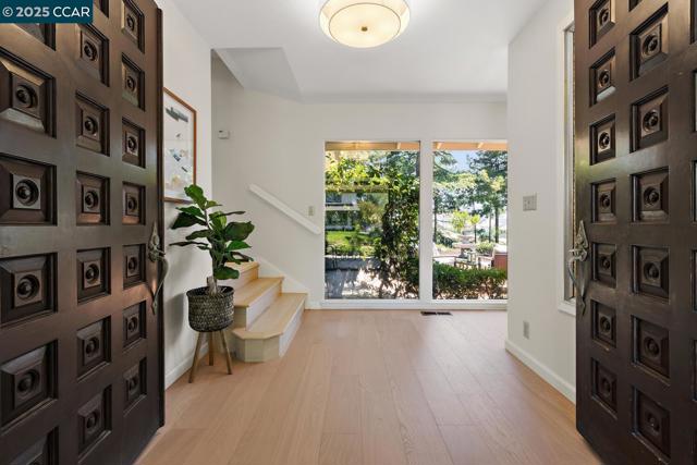 140 Warfield Drive, Moraga CA: https://media.crmls.org/mediaz/2b53e0cf-c96a-4c6a-89e1-819900976b7e.jpg