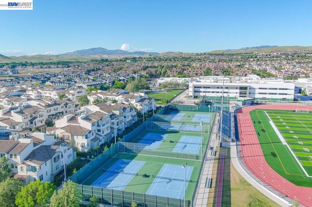 3651 Branding Iron Pl, Dublin CA: https://media.crmls.org/mediaz/2b54f27b-43e0-4473-bed7-f58fa23f5c78.jpg