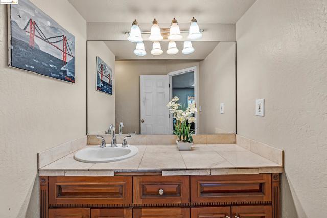 Image 24 of 42 For 28016 Whitestone Ct