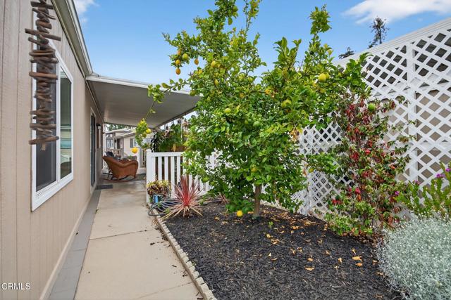 176 Chaucer Lane, Ventura CA: https://media.crmls.org/mediaz/2b557f03-c77c-4697-960e-d4b19a8f1e36.jpg