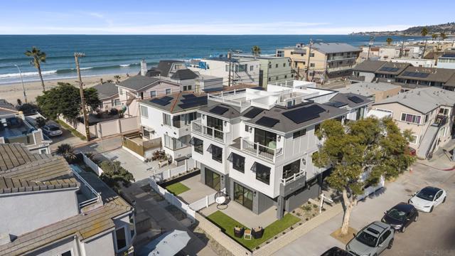 720 Nantasket Ct, San Diego CA: https://media.crmls.org/mediaz/2b55f99a-ca28-4892-bcac-df2b19920dcc.jpg