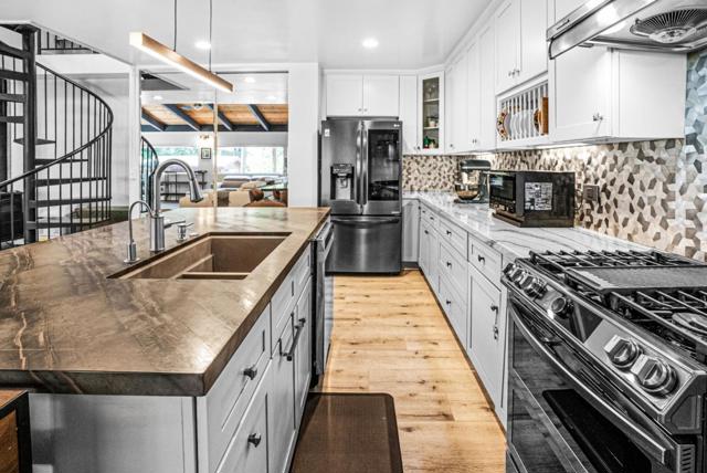 19150 Beardsley Road, Los Gatos CA: https://media.crmls.org/mediaz/2b563dea-c727-4f18-b4c0-a838e279117d.jpg