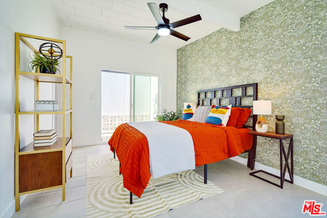 547 N Farrell Drive, Palm Springs CA: https://media.crmls.org/mediaz/2b56a1c1-9b83-4772-be44-31c6e0c8bca1.jpg