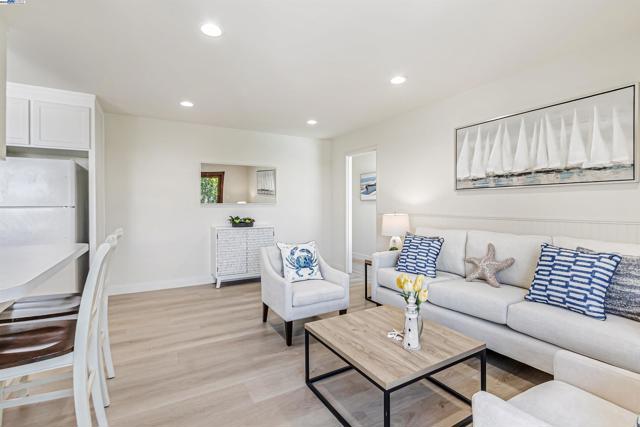 11 N Jim Elder Drive, Campbell CA: https://media.crmls.org/mediaz/2b56a286-7929-4b9f-84f0-8dabb6c485fc.jpg