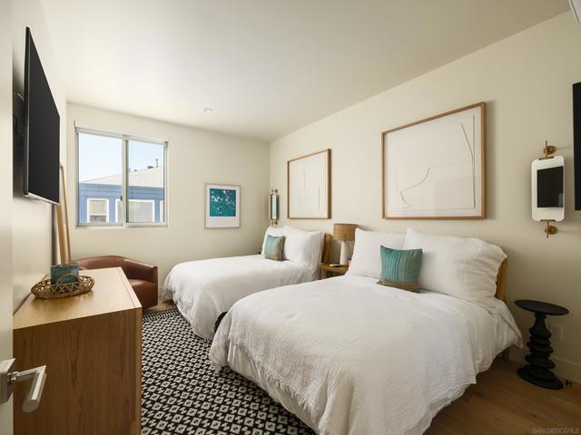 Image 40 of 67 For 2841 Bayside Walk