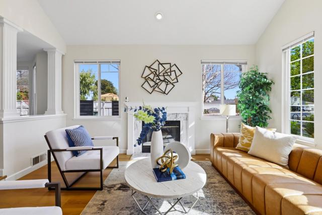 800 Fountain Park Lane, Mountain View CA: https://media.crmls.org/mediaz/2b57a0da-4e2a-4dd0-b5c4-d3db3e92e221.jpg