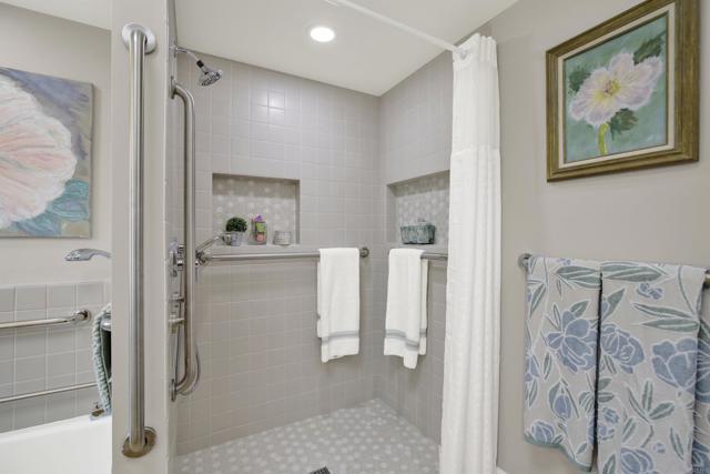 Detail Gallery Image 18 of 46 For 1251 Hatcreek Ct, Vista,  CA 92081 - 3 Beds | 2/1 Baths