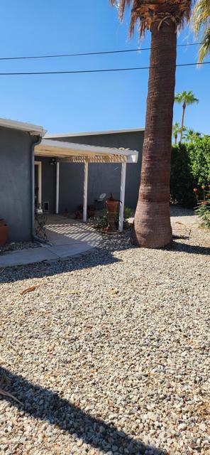 2272 N Starr Road, Palm Springs CA: https://media.crmls.org/mediaz/2b5930c4-5a53-43e3-827f-6723a1861c96.jpg