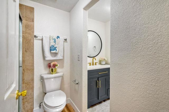Detail Gallery Image 15 of 27 For 111 Fireside St, Oceanside,  CA 92058 - 4 Beds | 2 Baths