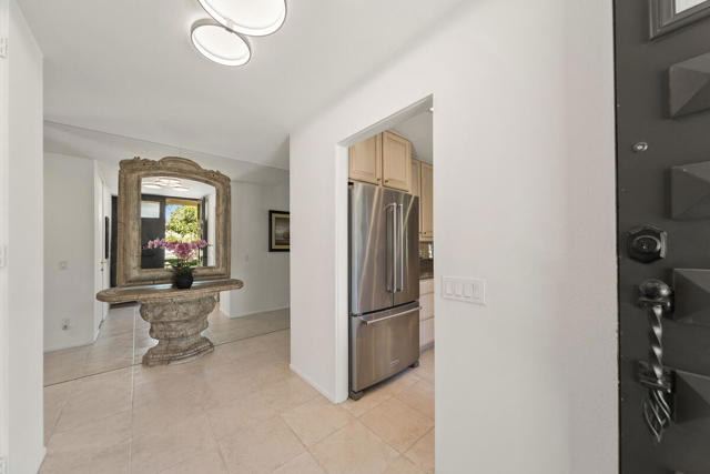 76895 Lark Drive, Indian Wells CA: https://media.crmls.org/mediaz/2b5bf7fe-5030-4080-a69b-c17ea9fc0578.jpg