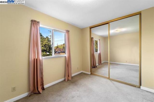37391 Mission Blvd, Fremont CA: https://media.crmls.org/mediaz/2b5c412b-7c29-4eb3-a5e2-036fe3da0b9c.jpg