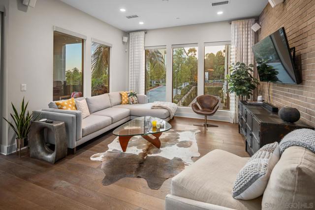 8509 Aspect Dr, San Diego CA: https://media.crmls.org/mediaz/2b5c85b8-5232-4c0f-b5e1-90159106d680.jpg