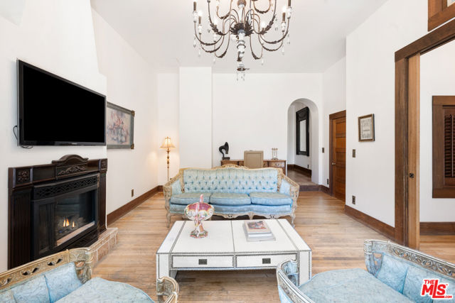362 Bell Street, Los Alamos CA: https://media.crmls.org/mediaz/2b5d03ca-fadb-4fee-8df9-7c29ebdd6382.jpg