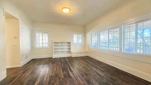130 E Worth Street, Stockton CA: https://media.crmls.org/mediaz/2b5d589b-0264-471f-baf4-1b9ab2e6a076.jpg
