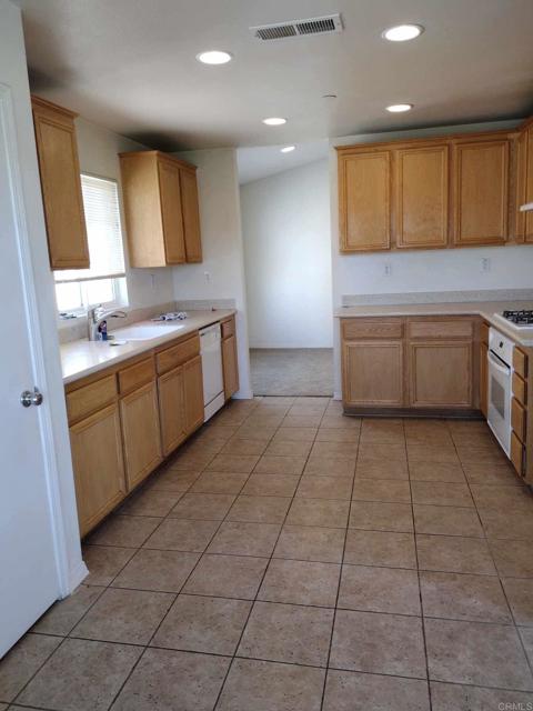 Detail Gallery Image 8 of 11 For 1362 Buckwheat Trl, Campo,  CA 91906 - 3 Beds | 2 Baths