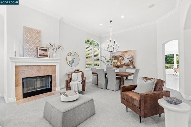 21 Monte Crest Ct., Walnut Creek CA: https://media.crmls.org/mediaz/2b5dbd8d-7bda-493c-9a6a-aac0345c7be6.jpg
