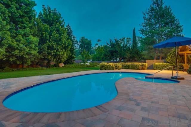 16657 Valle Verde Rd, Poway CA: https://media.crmls.org/mediaz/2b5ddb6e-11fa-4bc8-93bf-8d9ae897945f.jpg