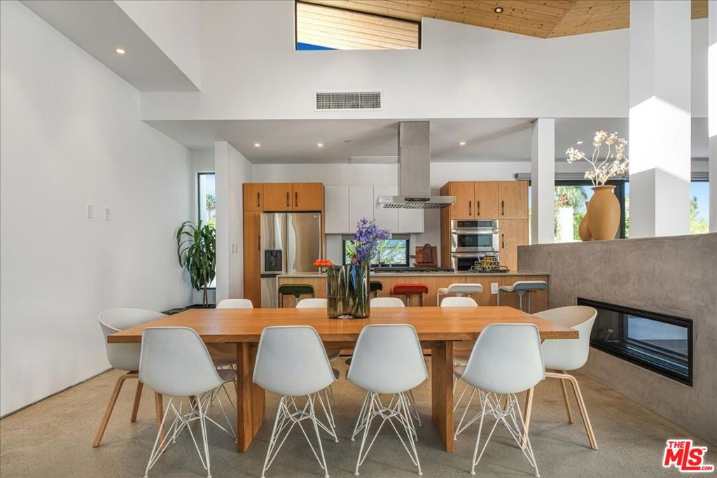 MLS #25516781 img 19