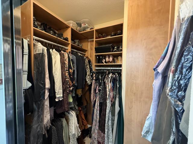 210 Belflora Way, Oceanside CA: https://media.crmls.org/mediaz/2b5e99a7-8f87-46a4-9a6b-3c9a52dbf658.jpg