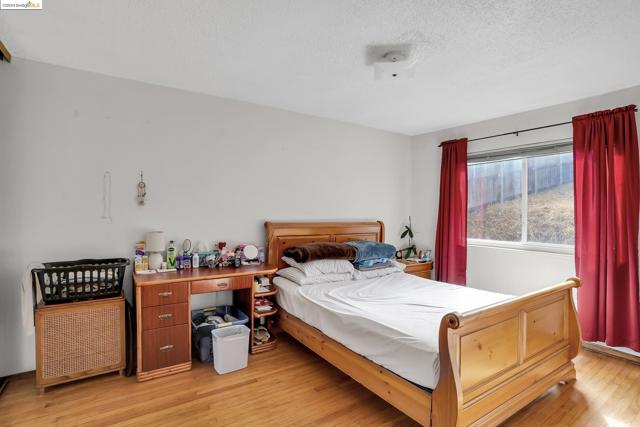 Image 13 of 24 For 5314 Bayview
