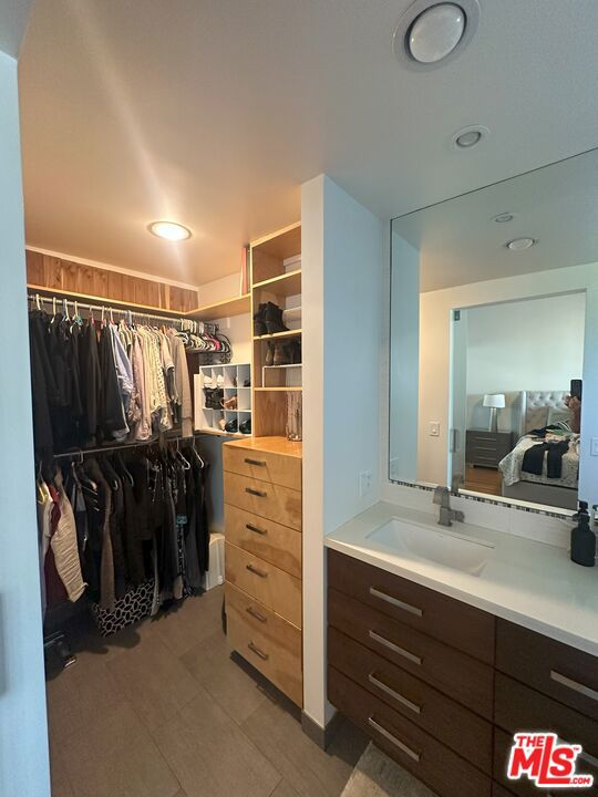 11662 Iowa Avenue, Los Angeles CA: https://media.crmls.org/mediaz/2b5f7d98-ec03-4959-84f8-59497b5938ee.jpg