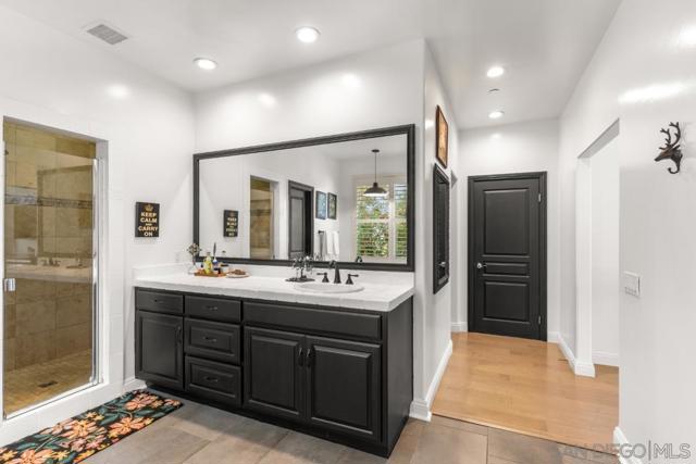 1195 Via Encinos, Fallbrook CA: https://media.crmls.org/mediaz/2b5f9fff-7a83-455f-bd62-981c9cd3c710.jpg