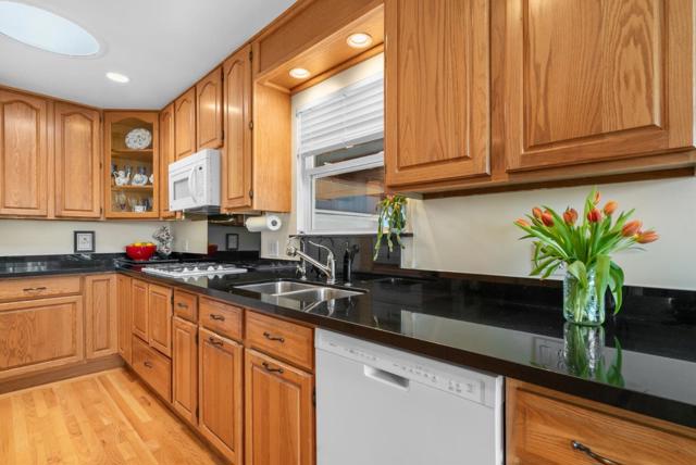 520 Tabor Drive, Scotts Valley CA: https://media.crmls.org/mediaz/2b5fa3a5-96bc-4863-be44-624d75a1cad8.jpg