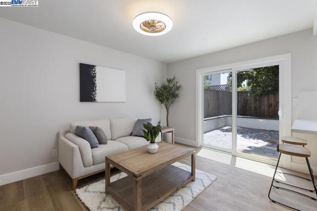 1656 Briarcrest Ct, San Jose CA: https://media.crmls.org/mediaz/2b6021af-372e-43b7-8c5a-542764b48a04.jpg