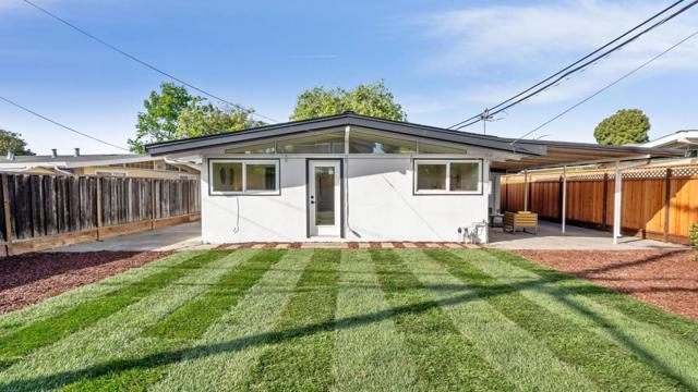 1009 Candlewood Avenue, Sunnyvale CA: https://media.crmls.org/mediaz/2b603b65-b1ee-41dd-8e4e-fa8b9be0a197.jpg