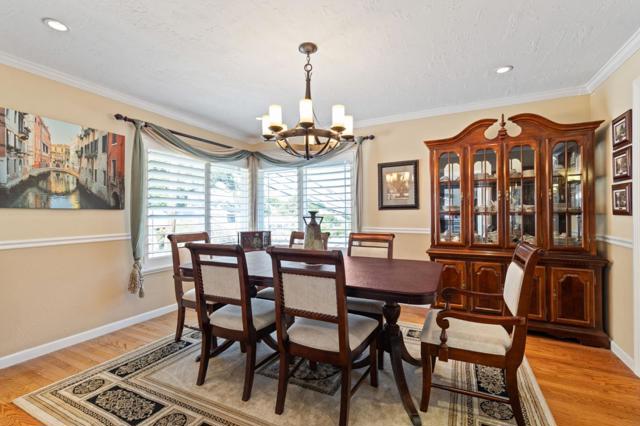 3155 Brittan Avenue, San Carlos CA: https://media.crmls.org/mediaz/2b6136f9-4745-4e54-904c-7efccad114c7.jpg