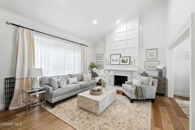 3225 Bear Creek Drive, Newbury Park CA: https://media.crmls.org/mediaz/2b6144d2-52f2-4799-92d6-909bf7df6bd8.jpg