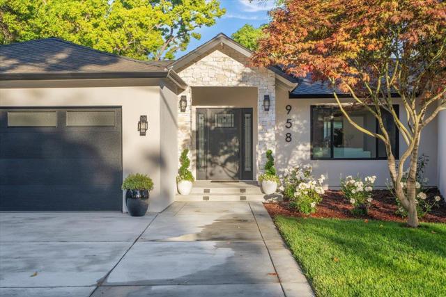 958 Ellis Avenue, San Jose CA: https://media.crmls.org/mediaz/2b63a4a3-0b42-485f-bf7f-41635add54f7.jpg