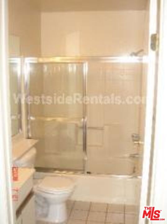 1652 COLBY Avenue, Los Angeles CA: https://media.crmls.org/mediaz/2b64a711-6c6f-4521-920f-247c474c22b1.jpg