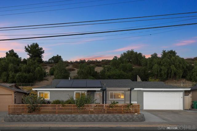 10231 Settle Rd, Santee CA: https://media.crmls.org/mediaz/2b64d578-8ce8-4c58-8f97-93620aebbf88.jpg