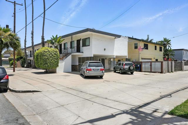 800 Emory Street, Imperial Beach CA: https://media.crmls.org/mediaz/2b653f66-35b1-450b-89ae-0557d91d1a92.jpg