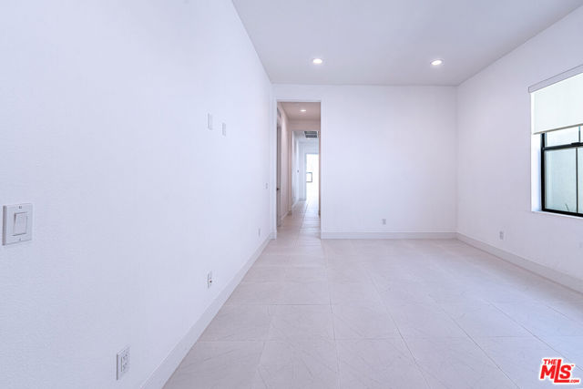 75601 Montage, Palm Desert CA: https://media.crmls.org/mediaz/2b678009-2e5c-4ae7-b366-7c8b0b66d2ea.jpg