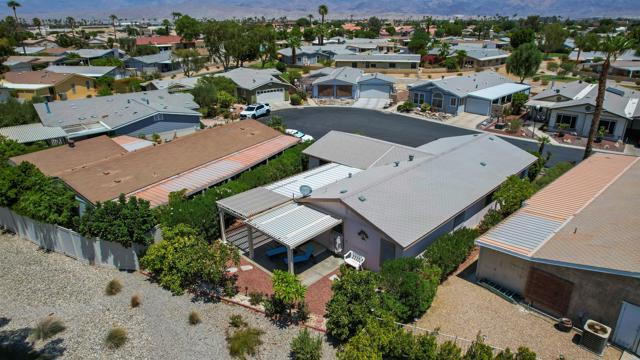 47867 Los Amigos Court, Indio CA: https://media.crmls.org/mediaz/2b69073b-1ba8-4584-9575-cc49debbe0ee.jpg