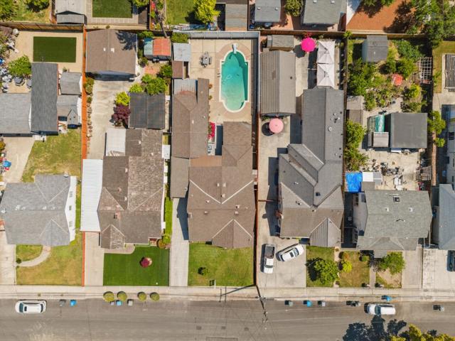 4060 Gion Avenue, San Jose CA: https://media.crmls.org/mediaz/2b69209f-d6e1-4f4e-a6f0-c8df62415a67.jpg