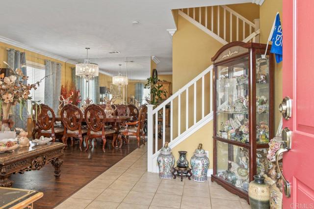 1420 Venters Dr, Chula Vista CA: https://media.crmls.org/mediaz/2b694284-06e3-41a8-a26a-84844f173951.jpg