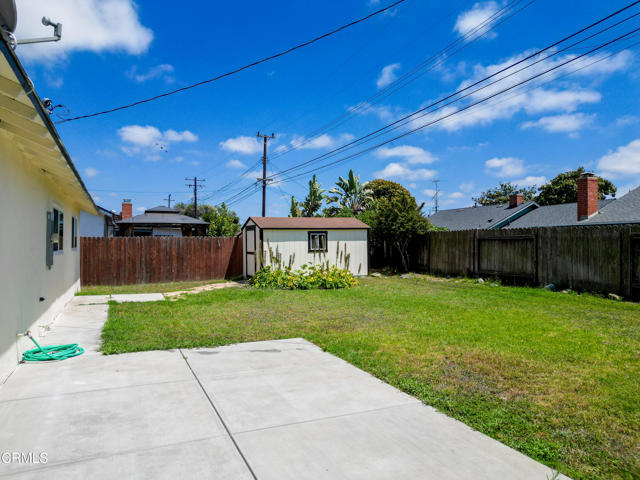 1100 Dahlia Street, Oxnard CA: https://media.crmls.org/mediaz/2b697980-7f50-470e-8fc0-d9706662466d.jpg