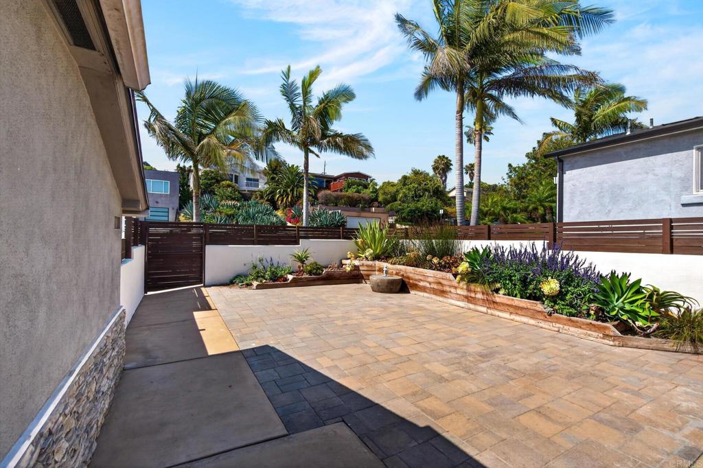 1625 Beryl Street - photo 8