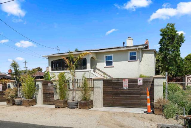 2238 Lincoln Street, East Palo Alto CA: https://media.crmls.org/mediaz/2b69c6c5-764c-4216-82f7-9595d171bd4b.jpg