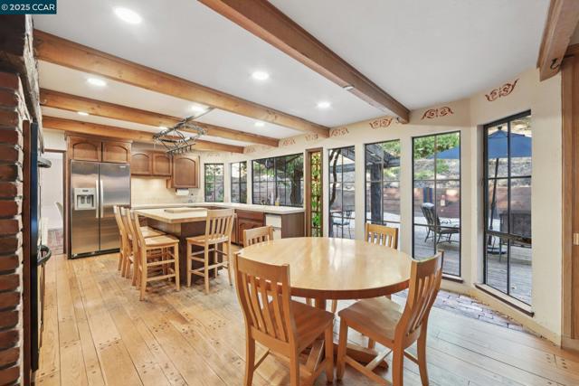 58 Saint Andrews Ln, Alamo CA: https://media.crmls.org/mediaz/2b69cc8e-caad-452a-9975-b3852e0abc92.jpg