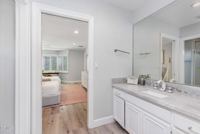 Detail Gallery Image 12 of 40 For 19443 Hatteras St, Los Angeles,  CA 91356 - 4 Beds | 4 Baths