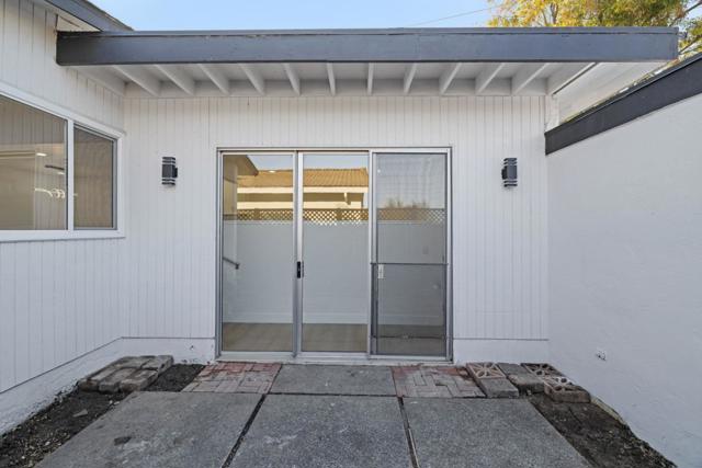 374 Manzanita Court, Milpitas CA: https://media.crmls.org/mediaz/2b6ab76e-57bd-4c44-a02e-59219a2f43bf.jpg