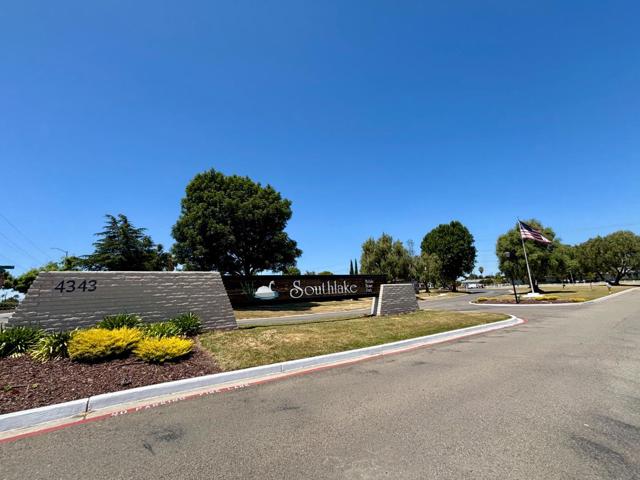 117 Fisk Terrace, Fremont CA: https://media.crmls.org/mediaz/2b6bf2f7-3a94-497d-af81-289e89cf76fb.jpg