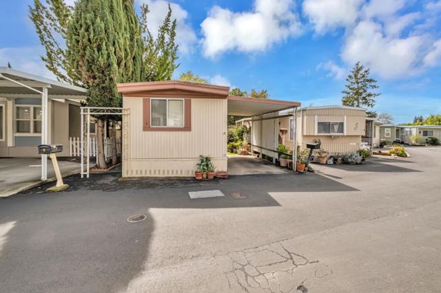 6011 Scotts Valley Drive, Scotts Valley CA: https://media.crmls.org/mediaz/2b6c37e2-03f6-4858-8172-b1d772788276.jpg