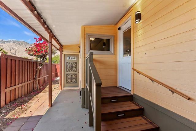 4 Arapaho Street, Palm Springs CA: https://media.crmls.org/mediaz/2b6cb11b-dd45-409d-8028-1245905d44d1.jpg
