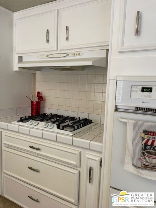 1273 Basswood Way, Hemet CA: https://media.crmls.org/mediaz/2b6cb349-c20f-4ae6-b01a-43dc6a6c0dda.jpg